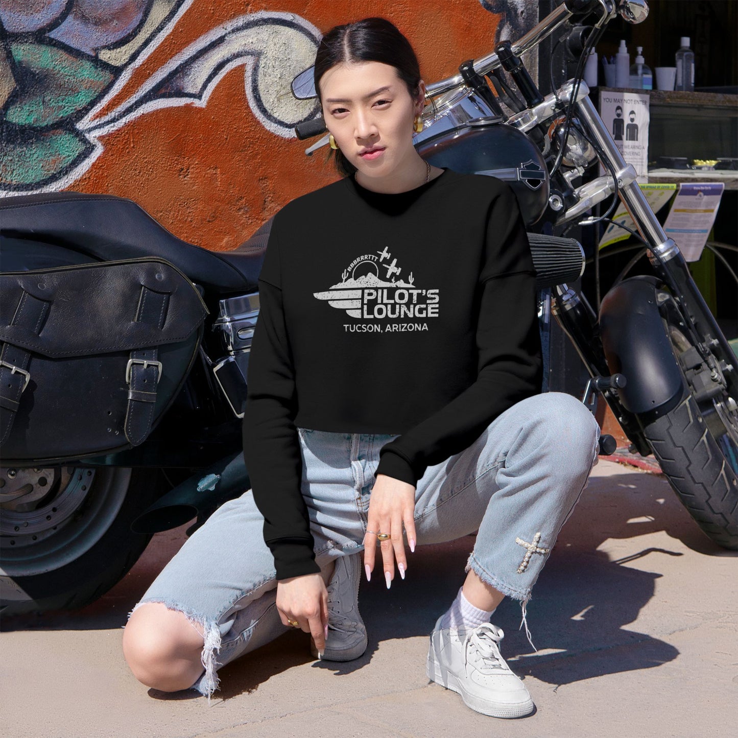 Pilot's Lounge Women's Cropped Sweatshirt